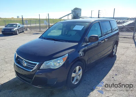 2010 Volkswagen Routan Se from USA, damaged, VIN 2V4RW3D15AR246033